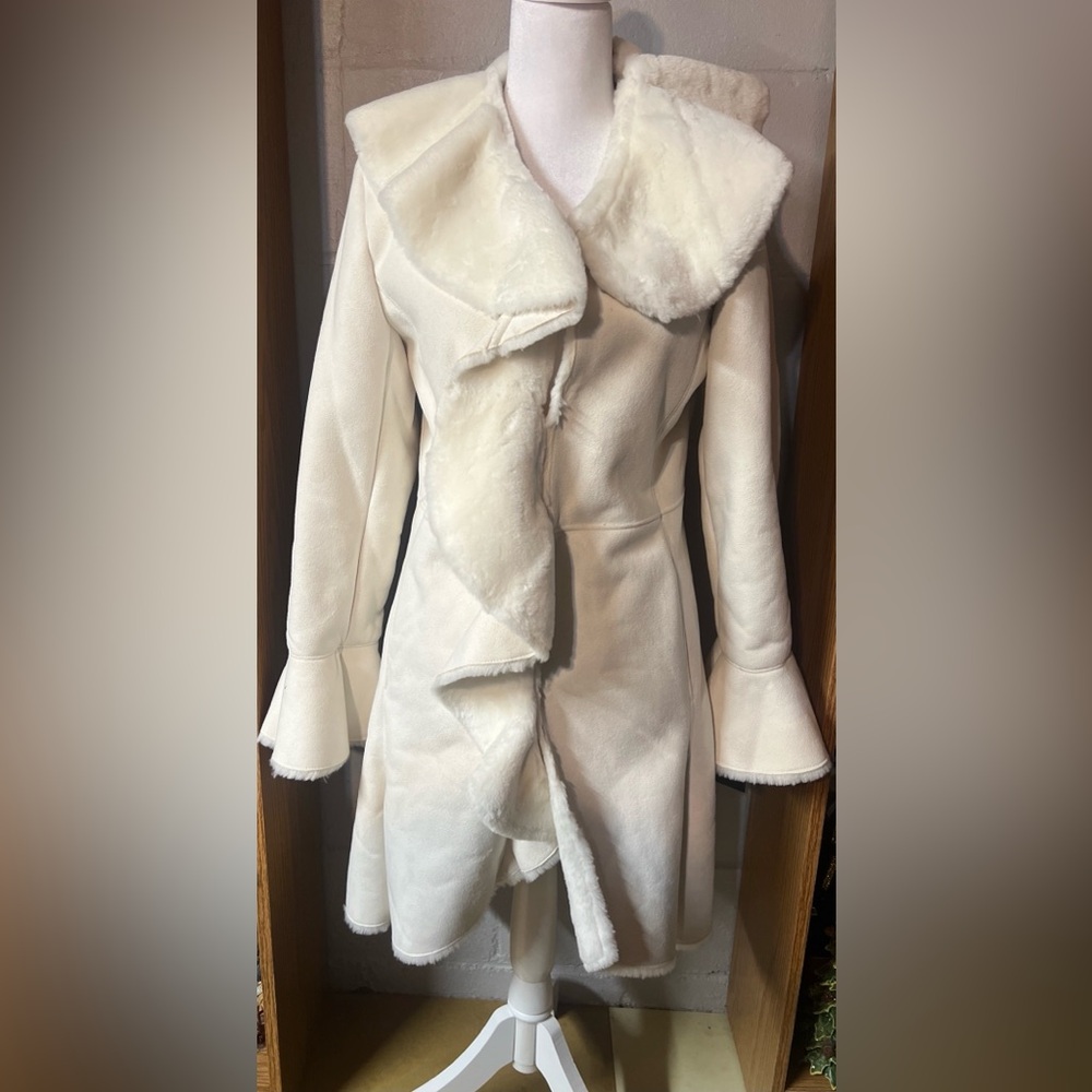 Terry Lewis Women’s Crème Faux Leather Suede Warm Ruffle Coat XSmall NWT